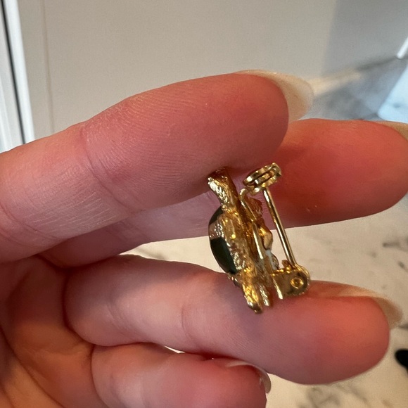 Set of 2 Green Stone Turtle Jewelry Pieces Pin and Necklace Pendant - Picture 15 of 16